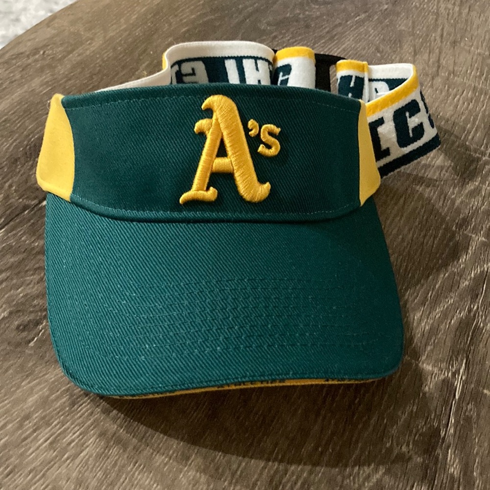 VINTAGE DREW PEARSON OAKLAND ATHLETICS BASEBALL ADJUSTABLE VISOR!
